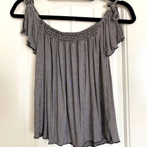 American Eagle off shoulder shirt